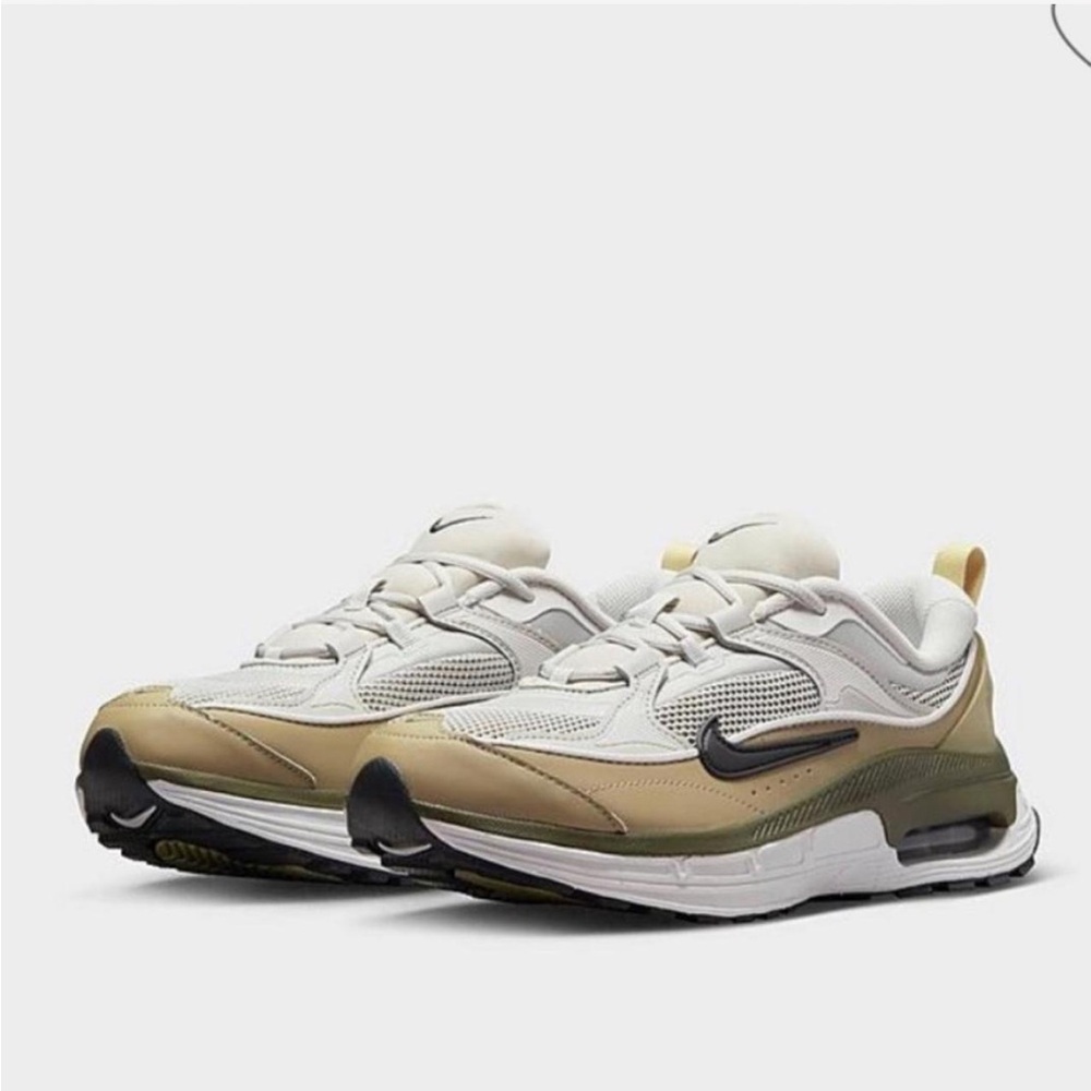 Nike Air Max Bliss ‘Light Bone Phantom’ trainers Women’s Size 8